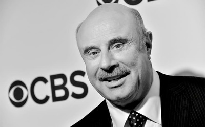 /glamour/the-man-behind-the-mustache-the-truth-about-dr-phil/img/DrPhil08_MobileImageSizeReigNN.jpg